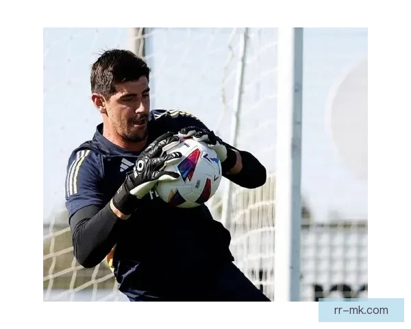 库尔图瓦封神之夜欧冠决赛门神表演力挽狂澜助皇马登顶欧洲霸主荣耀