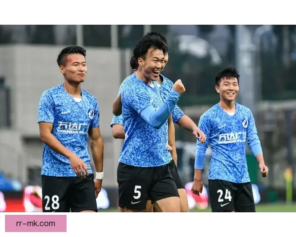 萨纳布里亚接过都灵锋线重任 成为球队进攻核心新希望